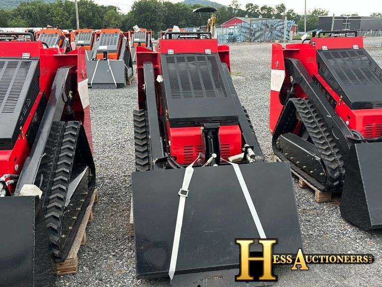 SCL850 STAND ON  MINI COMPACT EXCAVATOR