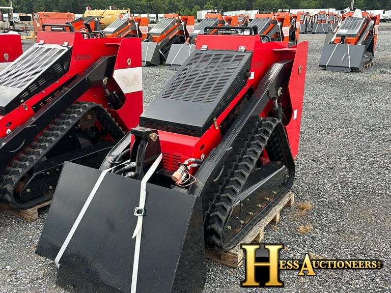 SCL850 STAND ON  MINI COMPACT TRACK LOADER