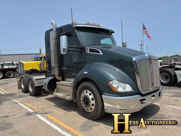 2020  KENWORTH  T680  T/A SLEEPER