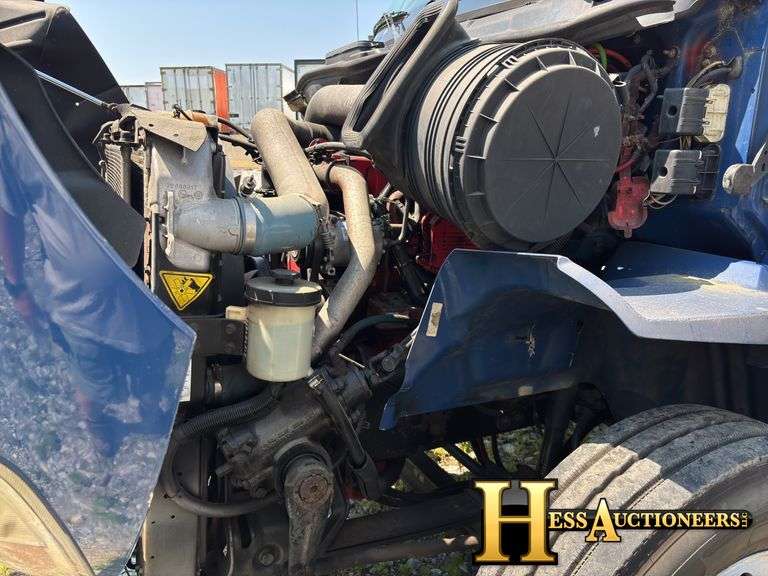 2010  INTERNATIONAL  8600  T/A DAYCAB, NON-RUNNER