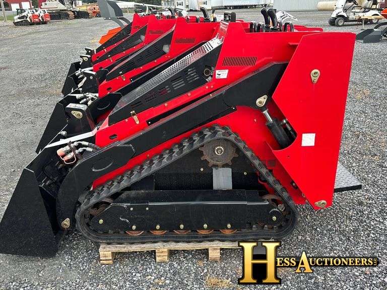 SCL850 STAND ON  MINI COMPACT TRACK LOADER