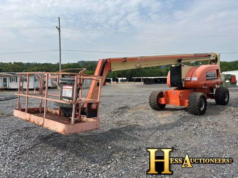 JLG  800A  MANLIFT