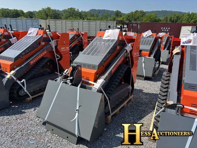 HURRICANE   HRC700  MINI COMPACT TRACK LOADER