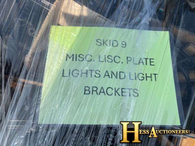 LIGHTS AND BRACKET   TRUCK PARTS