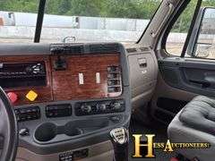 2015  FREIGHTLINER  CASCADIA  T/A DAYCAB