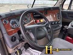 2015  FREIGHTLINER  CASCADIA  T/A DAYCAB