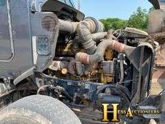 2001  KENWORTH  T800  TRI AXLE DUMP TRUCK