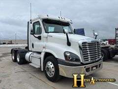 2015  FREIGHTLINER  CASCADIA  T/A DAYCAB