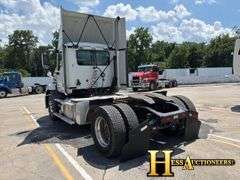 2013  MACK  CXU612  S/A DAYCAB