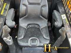 2012  JOHN DEERE  325  SKID LOADER