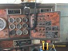 2001  KENWORTH  T800  TRI AXLE DUMP TRUCK