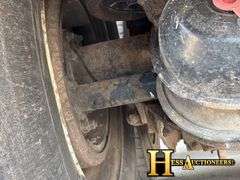 2001  KENWORTH  T800  TRI AXLE DUMP TRUCK