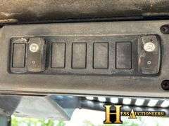 2012  JOHN DEERE  325  SKID LOADER