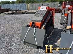 HURRICANE   HRC700  MINI COMPACT TRACK LOADER