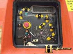 JLG  800A  MANLIFT