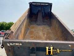 2001  KENWORTH  T800  TRI AXLE DUMP TRUCK