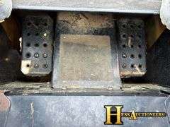 2012  JOHN DEERE  325  SKID LOADER