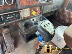2001  KENWORTH  T800  TRI AXLE DUMP TRUCK