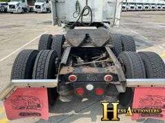 2000  FREIGHTLINER  FLD132  T/A SLEEPER