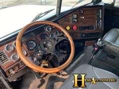 2000  FREIGHTLINER  FLD132  T/A SLEEPER