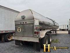 1992  WALKER  SST  44'  MILK TANKER TRAILER