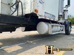 2000  FREIGHTLINER  FLD132  T/A SLEEPER