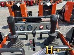 HURRICANE   HRC700  MINI COMPACT TRACK LOADER