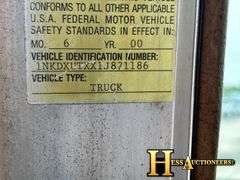 2001  KENWORTH  T800  TRI AXLE DUMP TRUCK