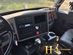 2010  INTERNATIONAL  8600  T/A DAYCAB, NON-RUNNER
