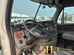 2013  FREIGHTLINER  CASCADIA  T/A DAYCAB
