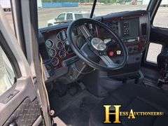 2013  MACK  CXU612  S/A DAYCAB