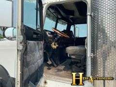 2000  FREIGHTLINER  FLD132  T/A SLEEPER