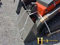HURRICANE   HRC700  MINI COMPACT TRACK LOADER