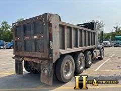 2001  KENWORTH  T800  TRI AXLE DUMP TRUCK