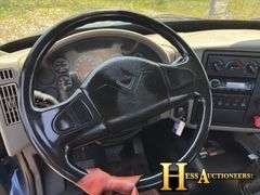 2010  INTERNATIONAL  8600  T/A DAYCAB, NON-RUNNER
