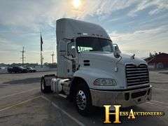 2013  MACK  CXU612  S/A DAYCAB