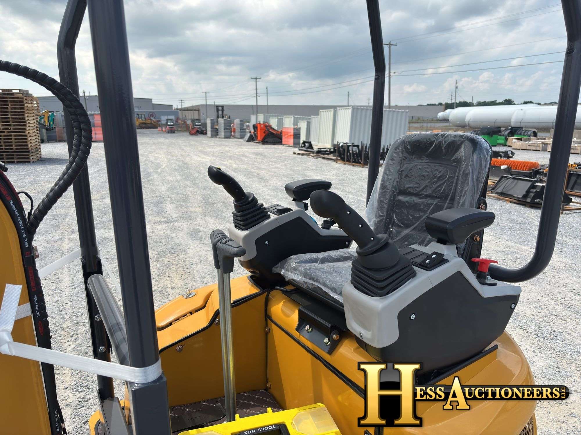 2025 AGT QK18R MINI COMPACT EXCAVATOR - Hess Auctioneers