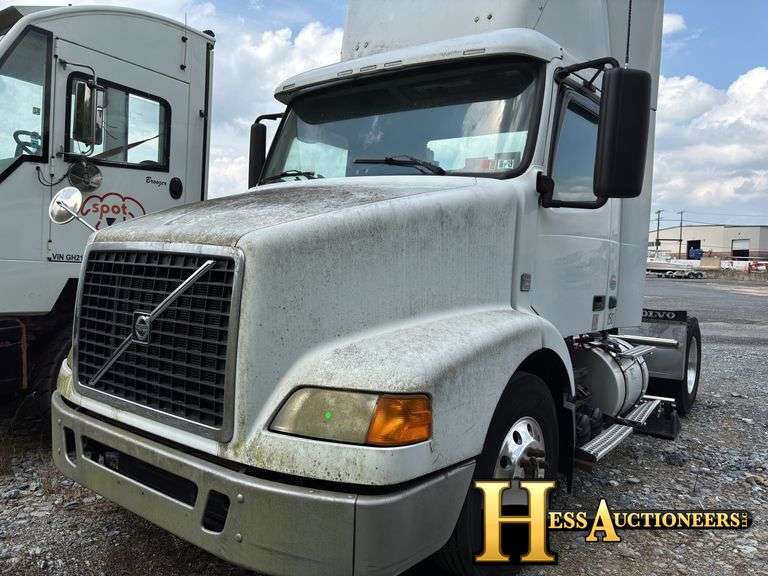 2009  VOLVO  VNL  S/A DAYCAB, NON RUNNER