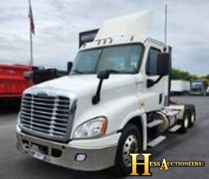 2016  FREIGHTLINER  CASCADIA  T/A DAYCAB