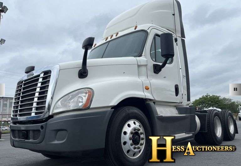 2016  FREIGHTLINER  CASCADIA  T/A DAYCAB