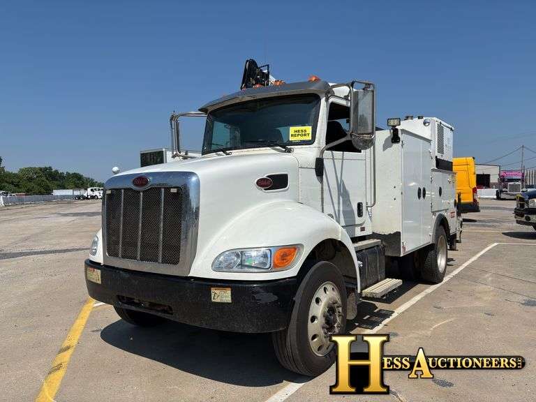 2016  PETERBILT  337  UTILITY TRUCK