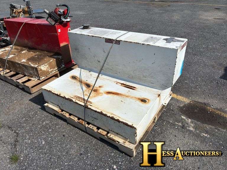 FUEL TANK  TRUCK PART