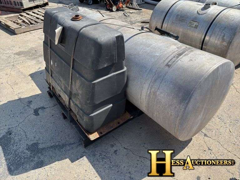 FUEL AND WET LINE TANK   TRUCK PART
