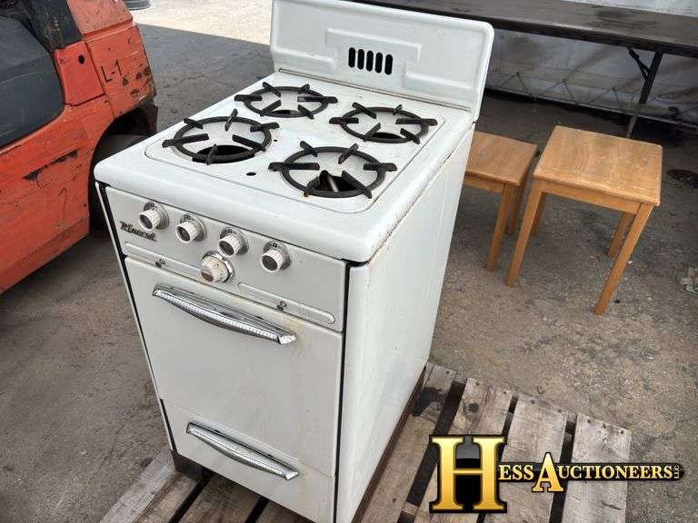 GAS STOVE