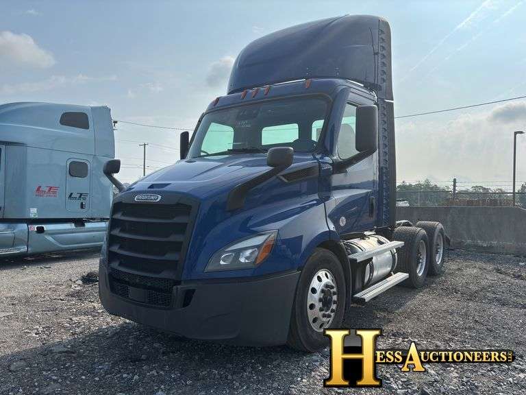 2021  FREIGHTLINER  CASCADIA  T/A DAYCAB