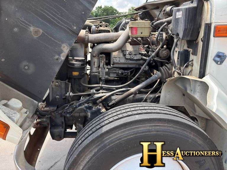 2000  INTERNATIONAL  4700  FLATBED TRUCK