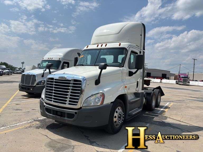 2017 FREIGHTLINER CASCADIA EVOLUTION T/A DAYCAB