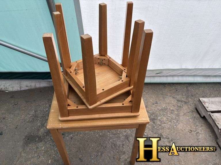 STACKABLE TABLES