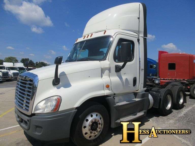 2016  FREIGHTLINER  CASCADIA EVOLUTION  T/A DAYCAB