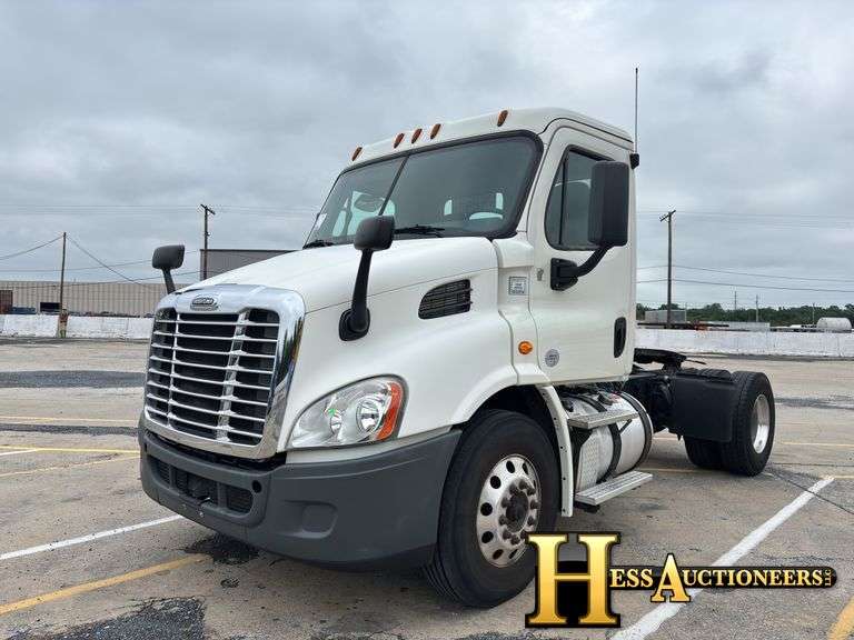 2018 FREIGHTLINER X11342ST S/A DAYCAB
